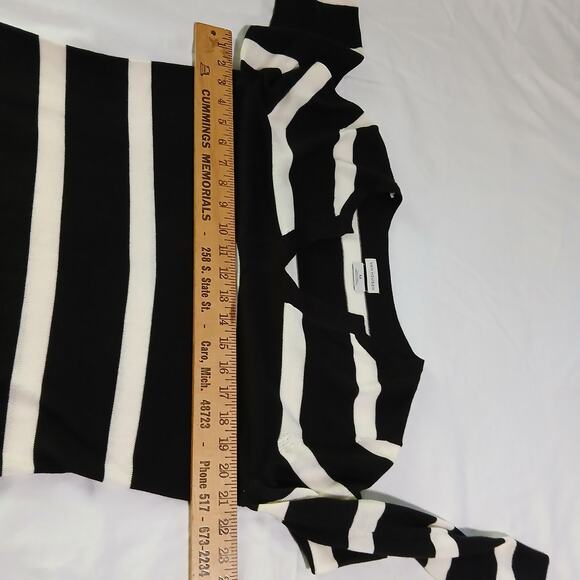 Van Heusen M long-sleeved  Black & White Stripe Tunic sweater light-weight - Picture 3 of 12